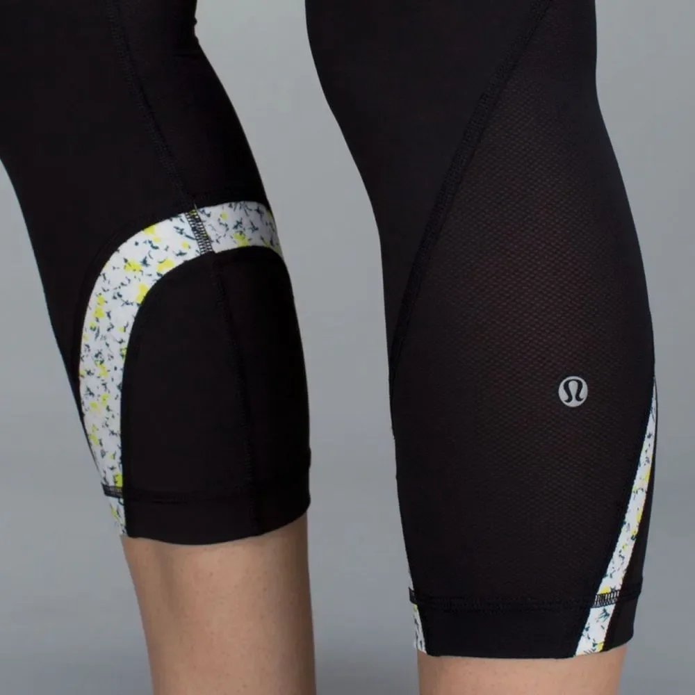 LULULEMON RUN: Inspire Crop II Black/Quilt/Fresh Fleur Neutral Blush Split Pea 8